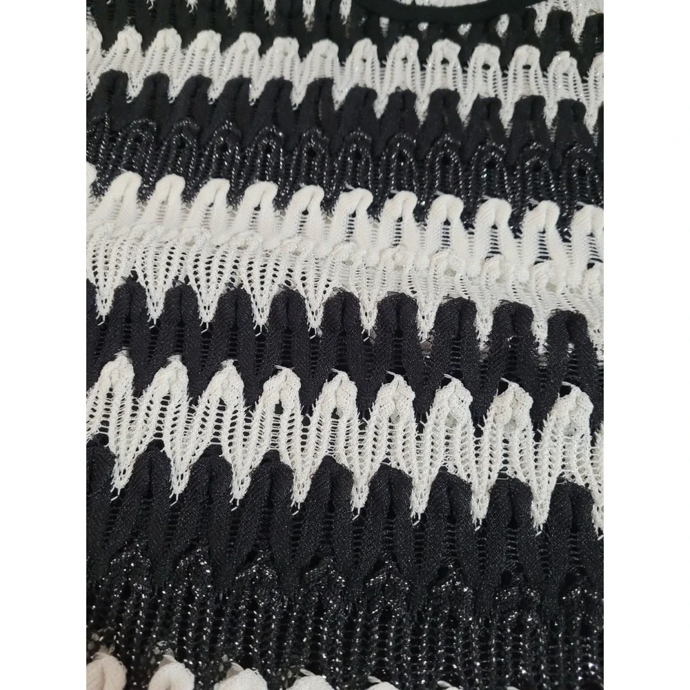 Studio Y Knit Top Women Medium Black White‎ Chevron Metallic Short Sleeve